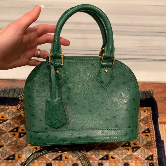 ❇️Sold❇️Louis Vuitton Ostrich Exotic Alma BB green - Picture 2 of 8